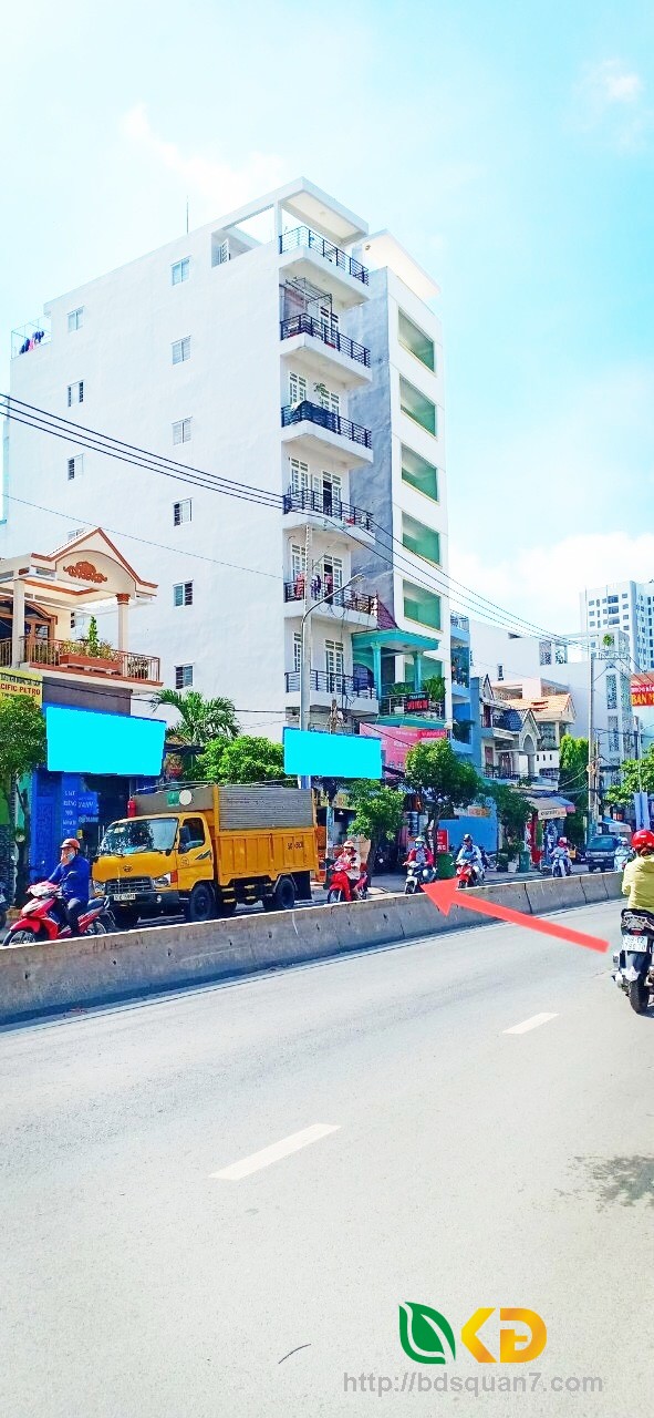 Bán căn hộ dịch vụ 1 lửng,6 lầu mặt tiền Huỳnh Tấn Phát Quận 7